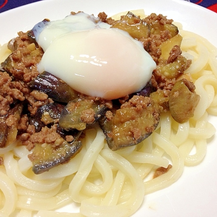 茄子そぼろ☆味噌うどん（温泉卵のせ）